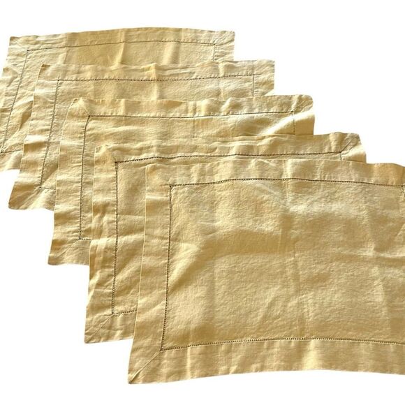 Yellow Linen Placemats & Napkins Set - Picture 3 of 4